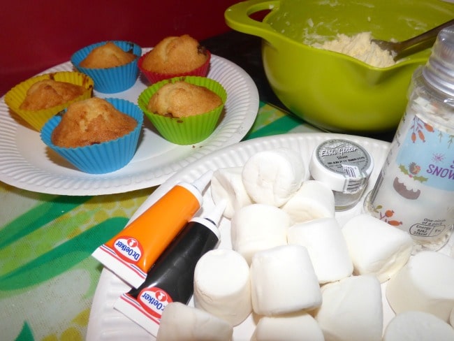snowman cupcakes