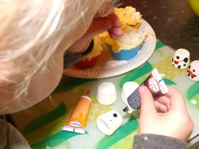 Snowman cupcakes