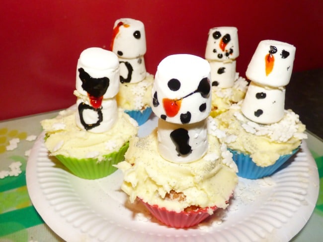 snowman cupcakes