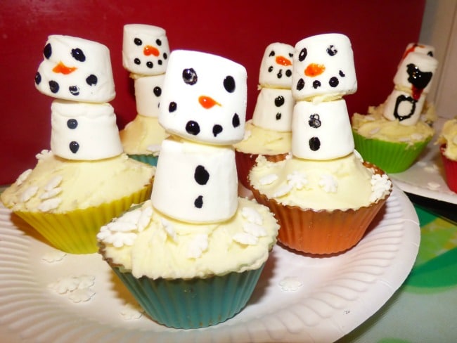 snowman cupcakes