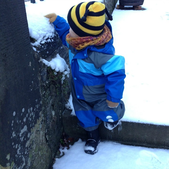 Muddy puddles snowboots