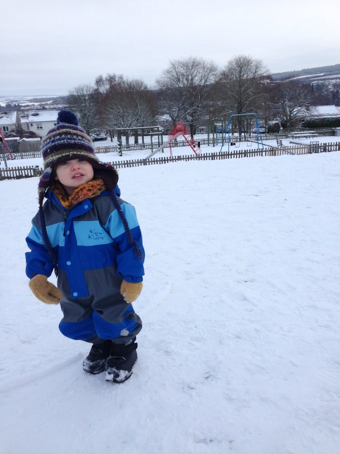 Muddy puddles snowboots