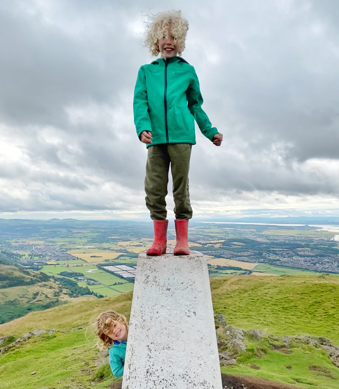 child at top of Dumayat