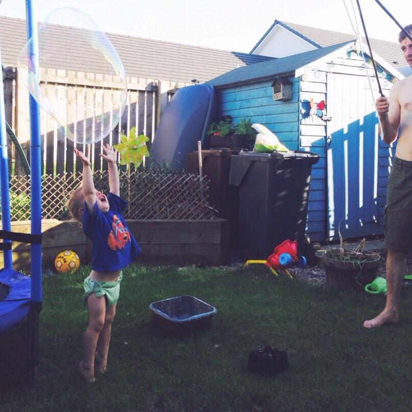 DIY giant bubble mix wands