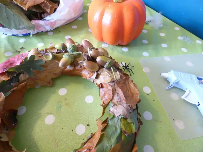 Hobbycraft DIY Halloween wreath
