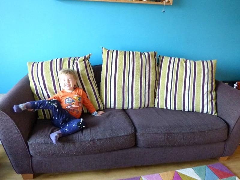 Halloween sofa den