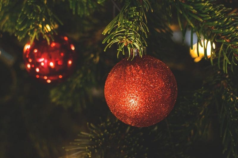 when toddlers attack the Christmas tree