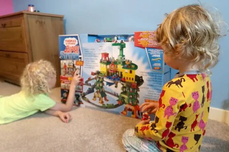 Thomas & Friends Super Station Review - Monkey and Mouse