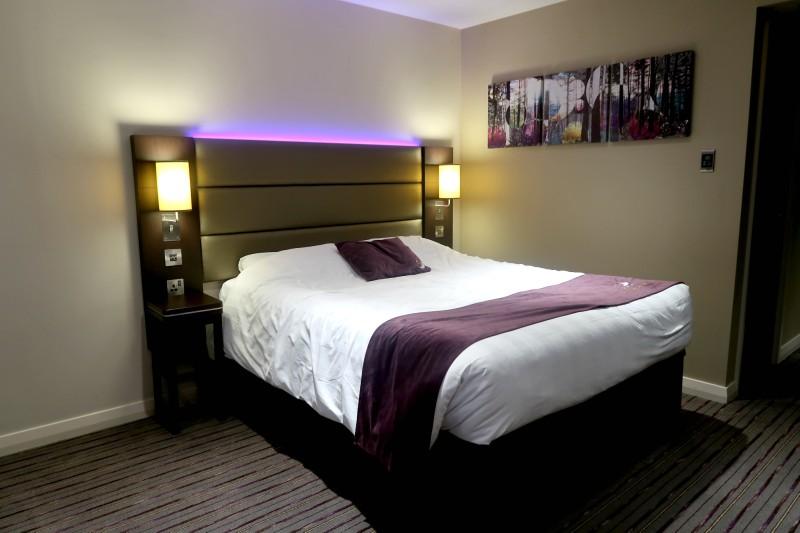 premier inn bed Thirsk - Monkey and Mouse