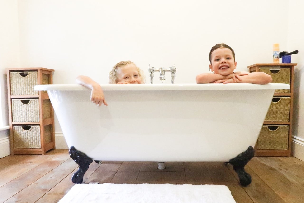 kids in bath
