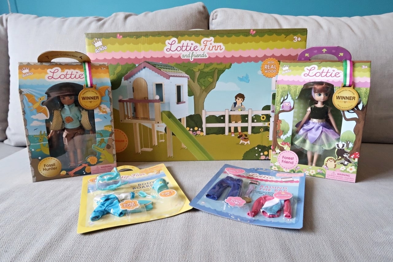 Lottie doll deals tree house