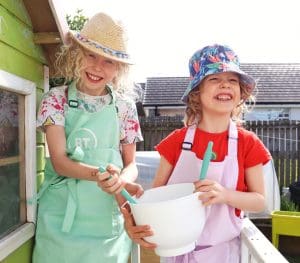 kids baking