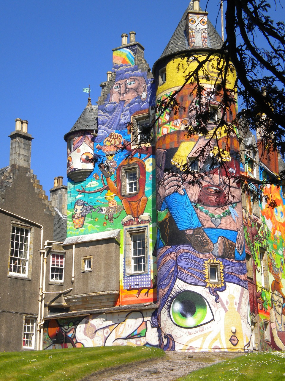 kelburn castle