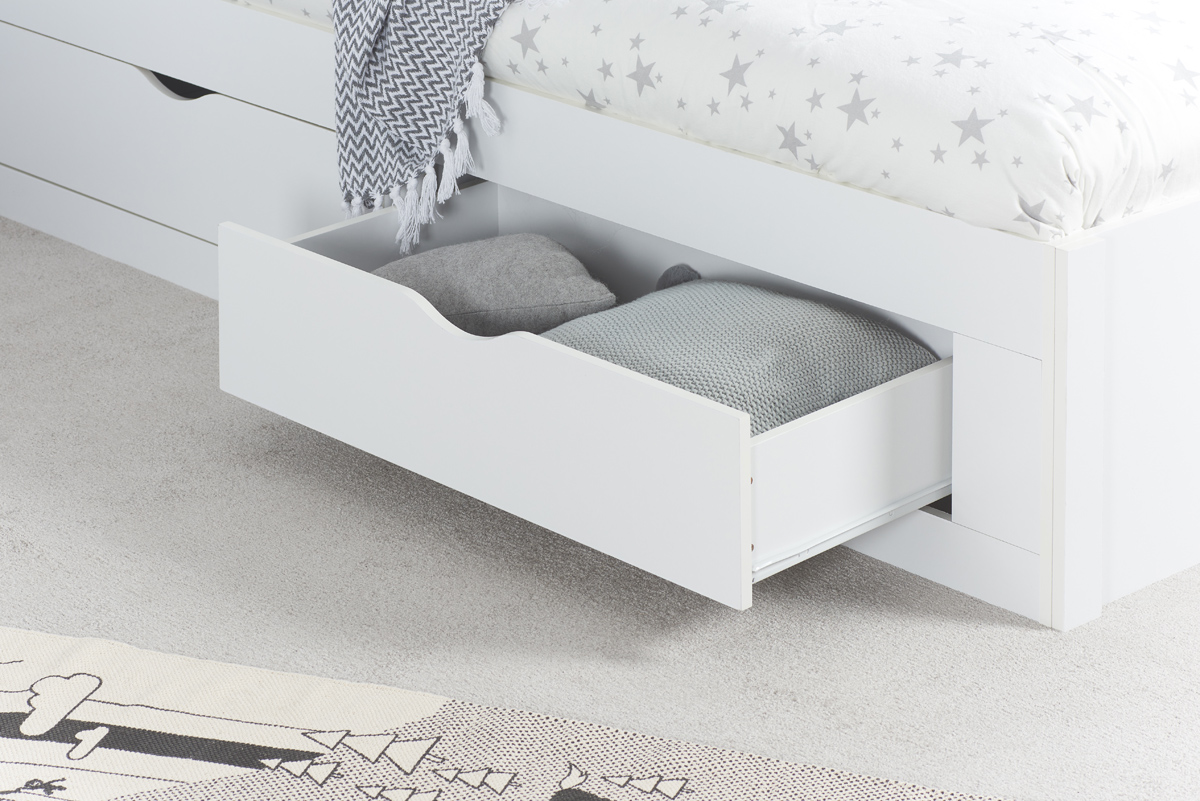 Drawer on child’s room