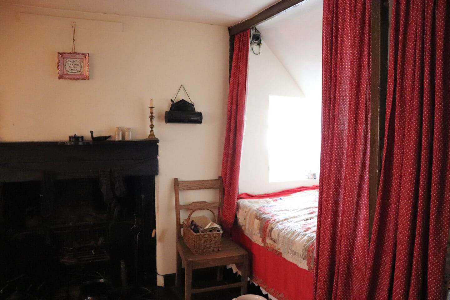 Box bed style bed with curtains