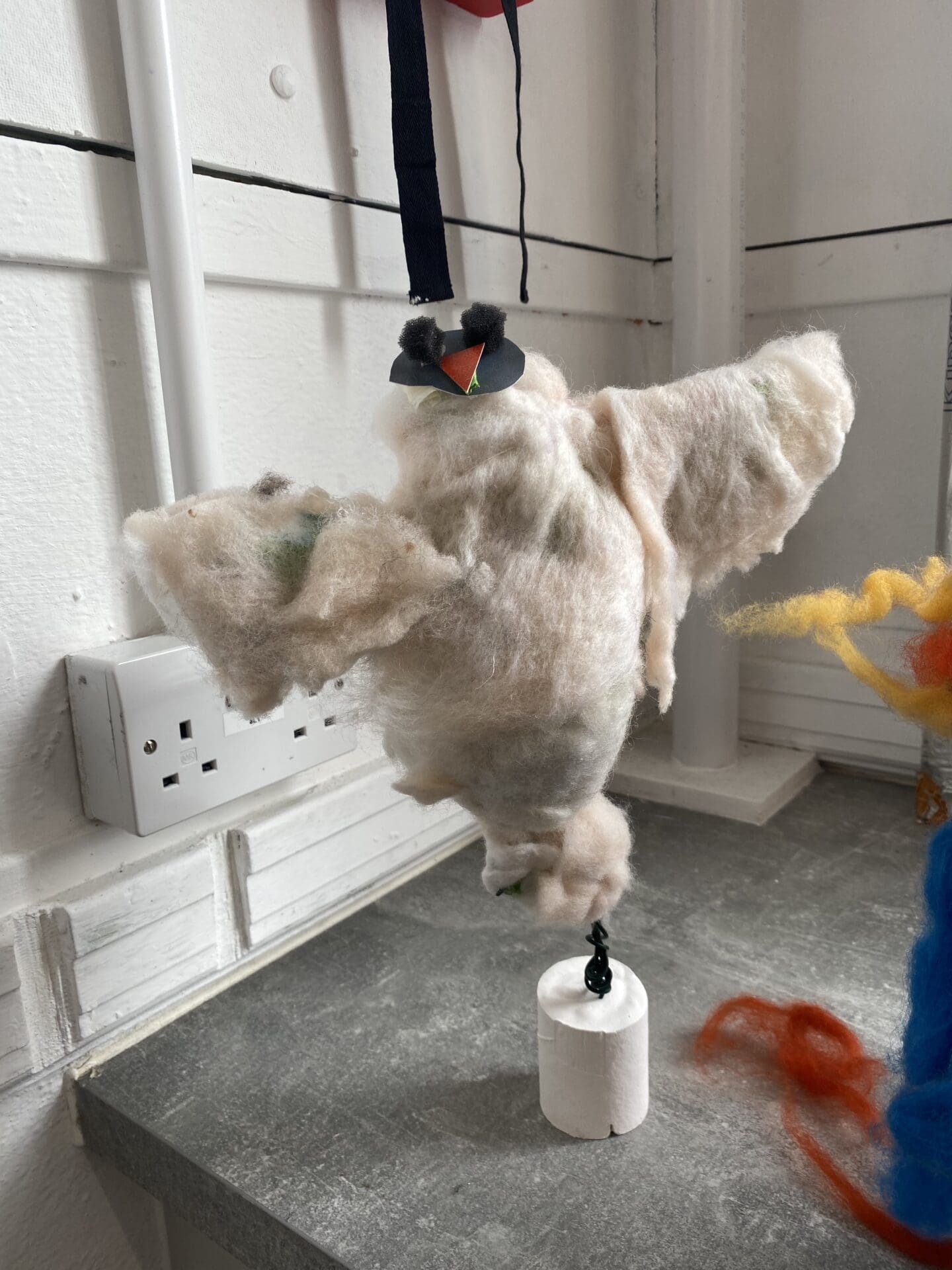 Owl sculpture 