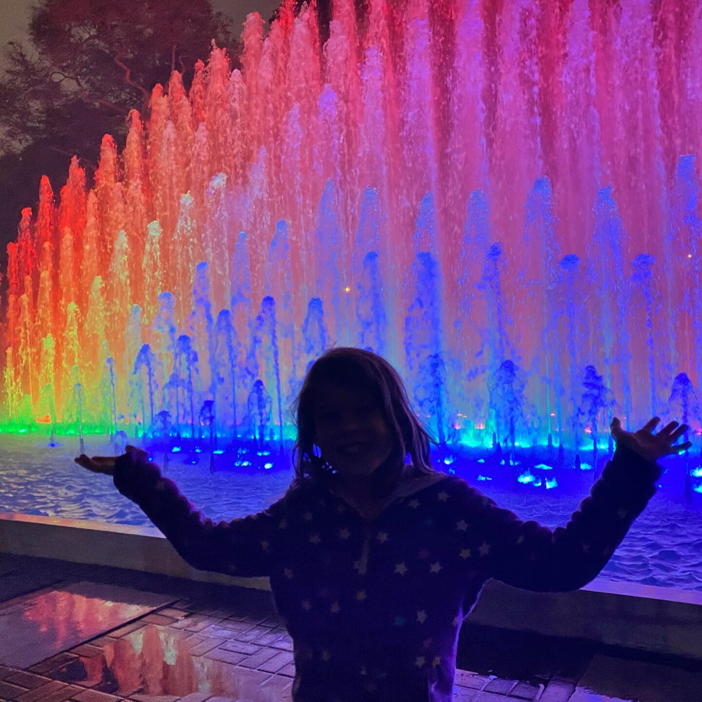 Rainbow fountains lima