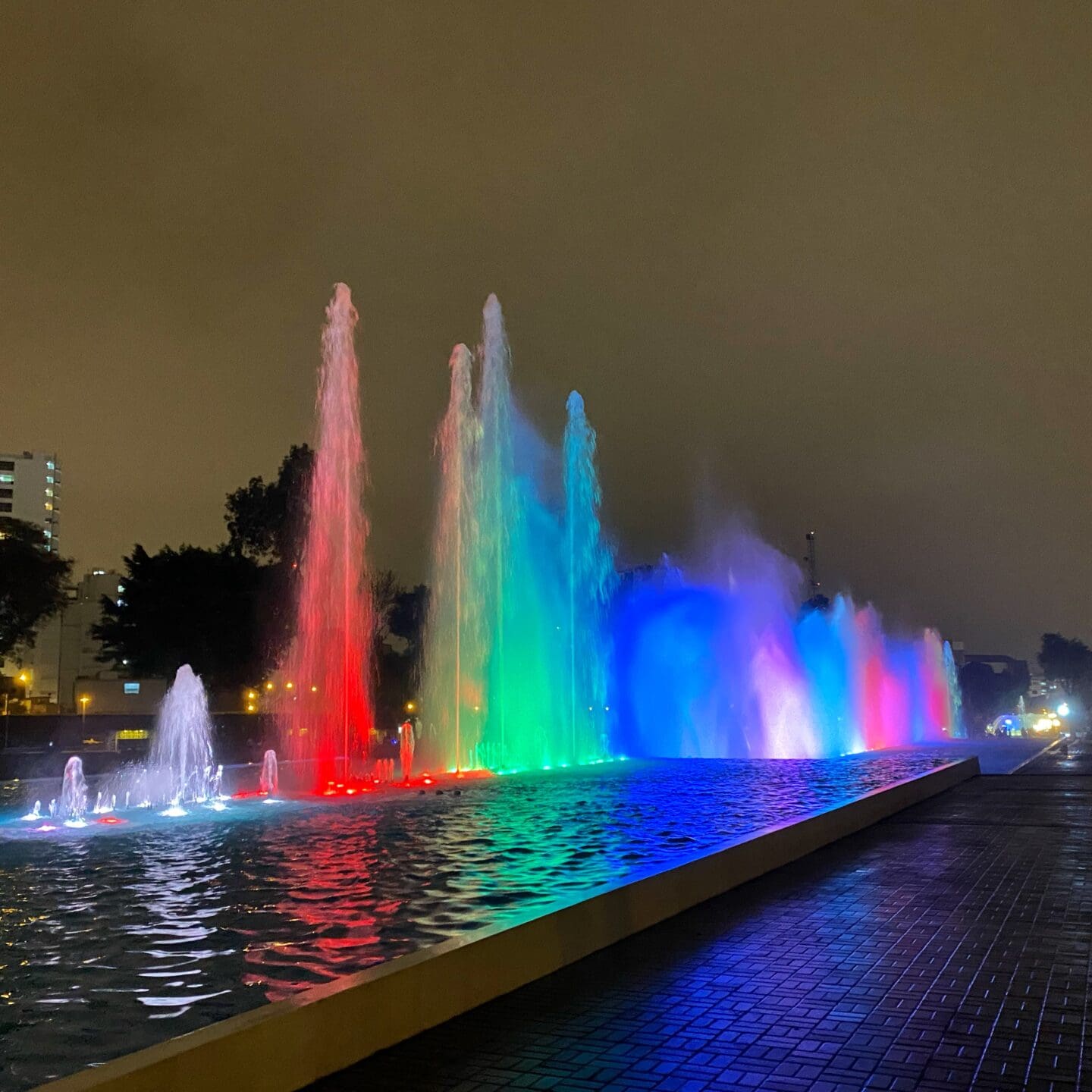 Magic circuit fountains in Lima