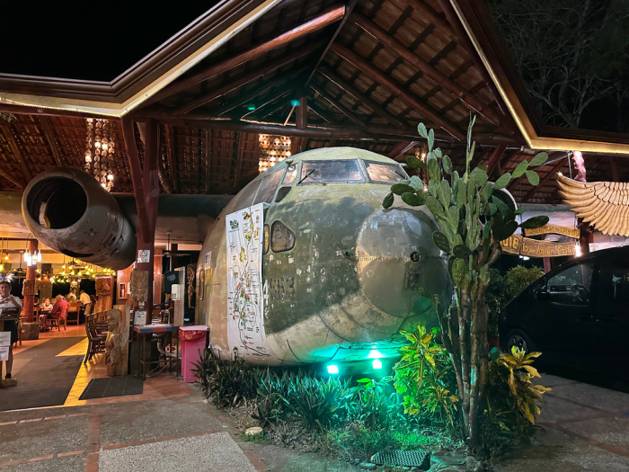 EL Avion restaurant