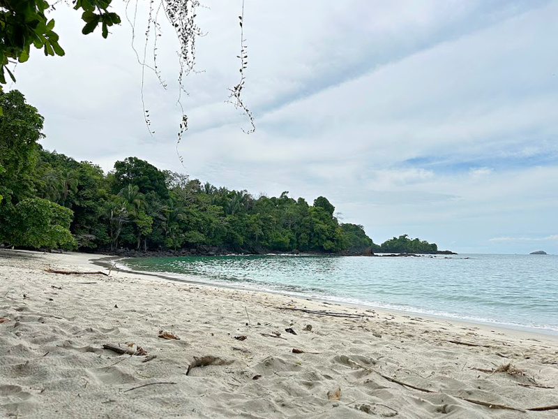 Manuel Antonio beach
